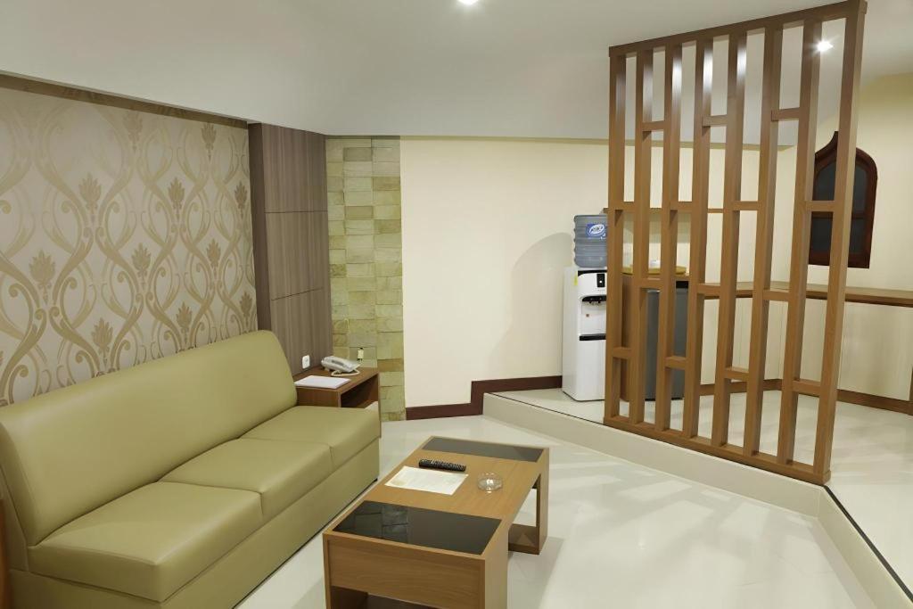 Putri Duyung Ancol Hotel Jacarta Exterior foto