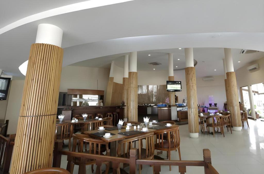 Putri Duyung Ancol Hotel Jacarta Exterior foto