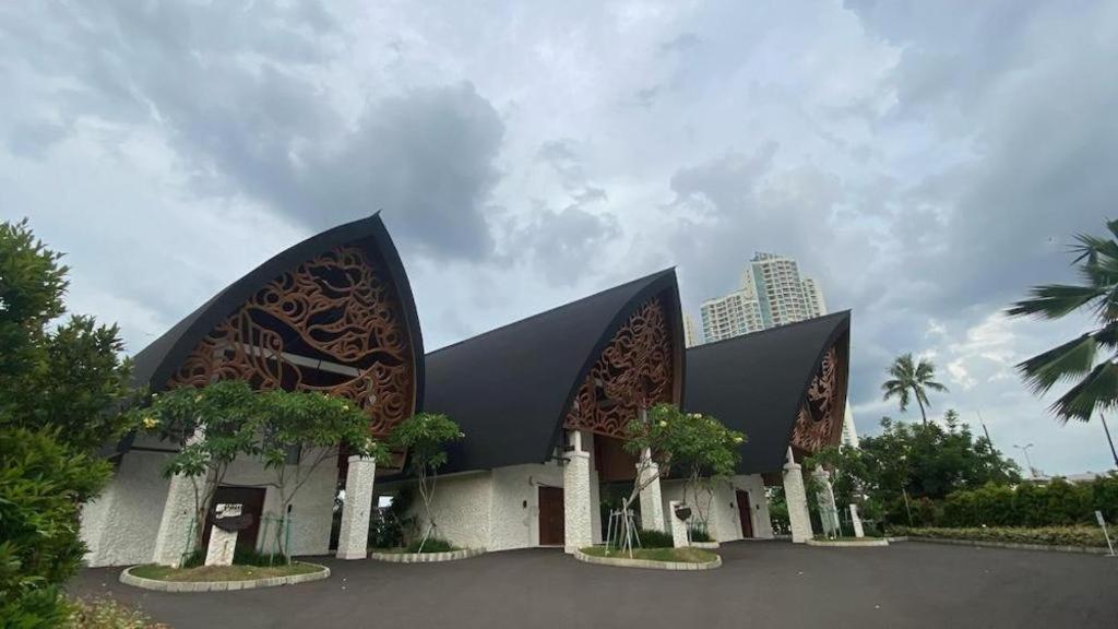Putri Duyung Ancol Hotel Jacarta Exterior foto