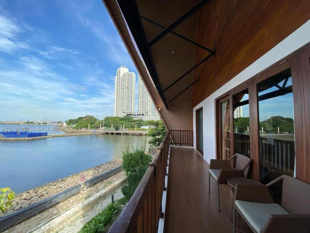 Putri Duyung Ancol Hotel Jacarta Exterior foto