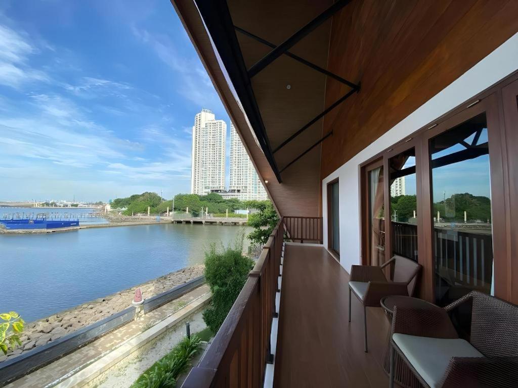 Putri Duyung Ancol Hotel Jacarta Exterior foto
