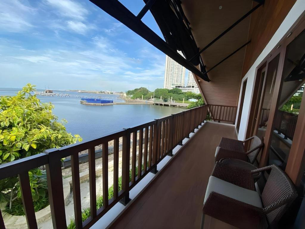 Putri Duyung Ancol Hotel Jacarta Exterior foto