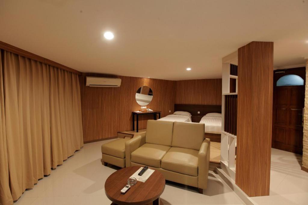 Putri Duyung Ancol Hotel Jacarta Exterior foto