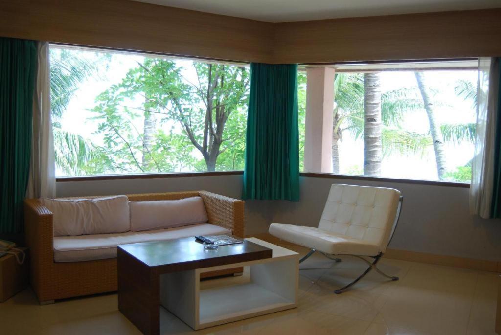 Putri Duyung Ancol Hotel Jacarta Exterior foto