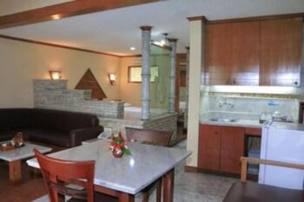 Putri Duyung Ancol Hotel Jacarta Exterior foto