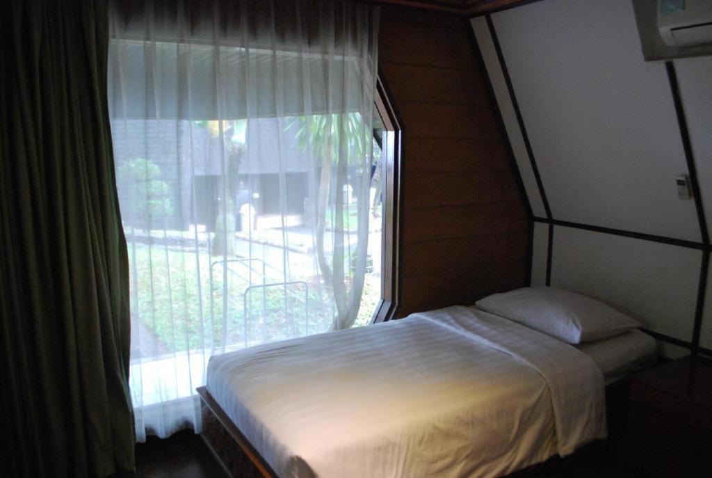 Putri Duyung Ancol Hotel Jacarta Exterior foto