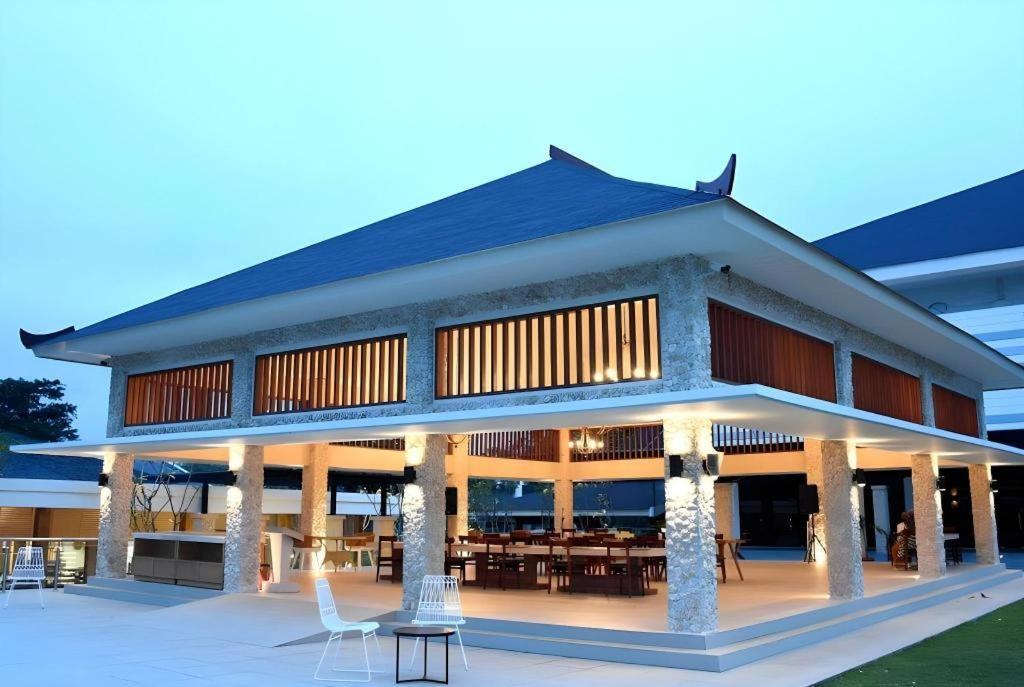 Putri Duyung Ancol Hotel Jacarta Exterior foto